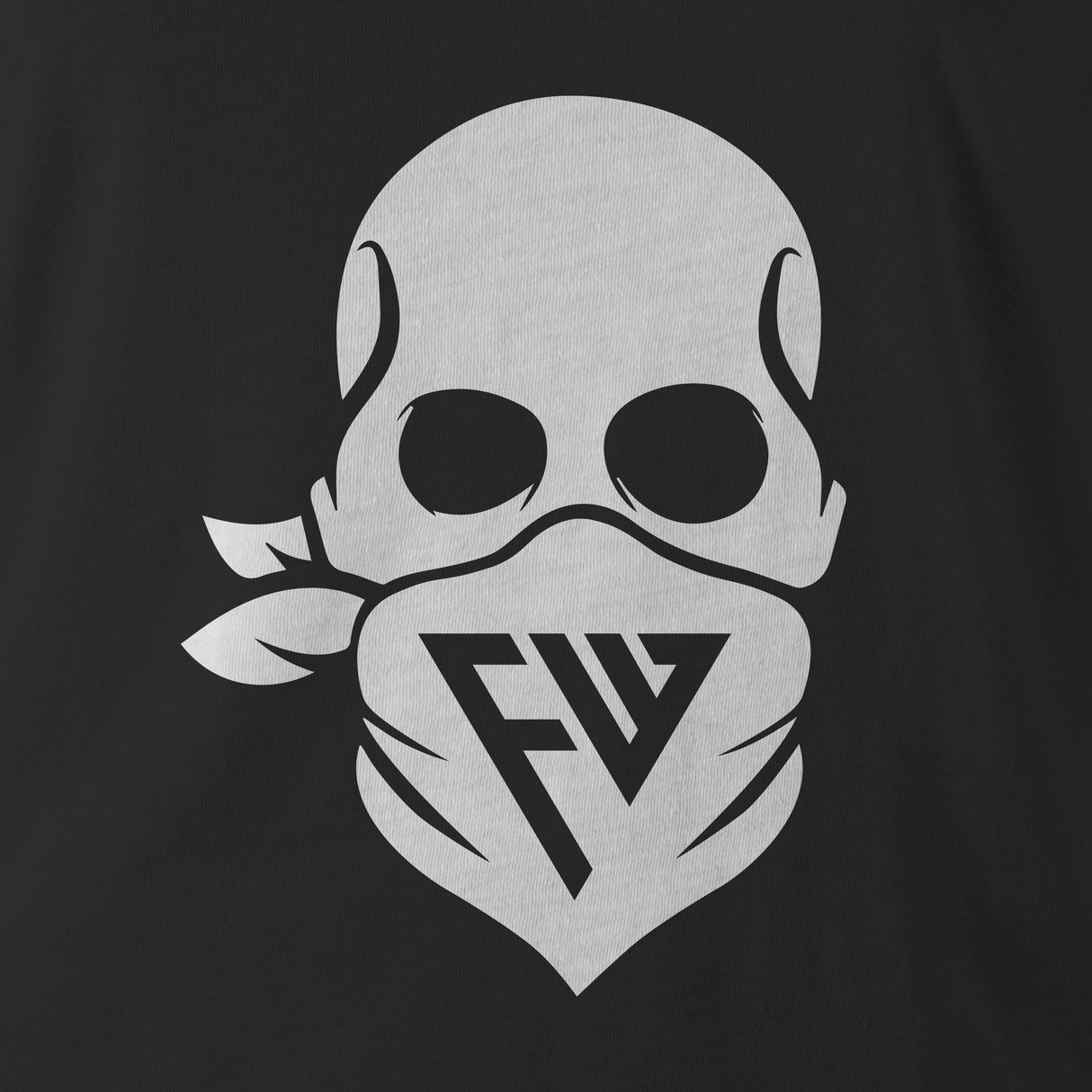 BASIC WHT SKULL - BLACKOUT